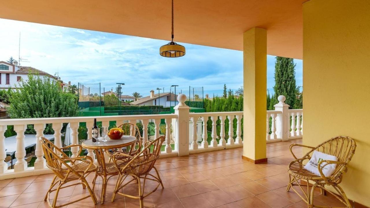 Villa De La Acacia Gojar Eksteriør billede