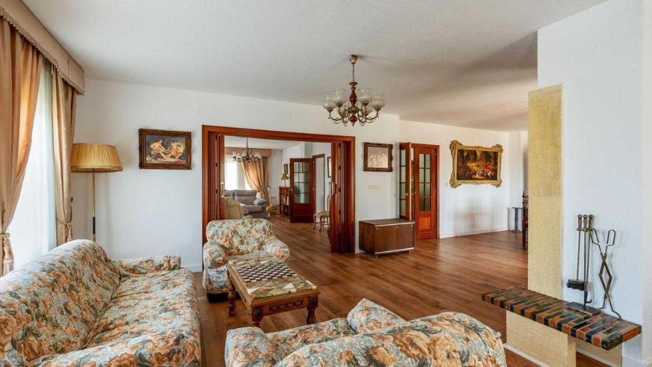 Villa De La Acacia Gojar Eksteriør billede