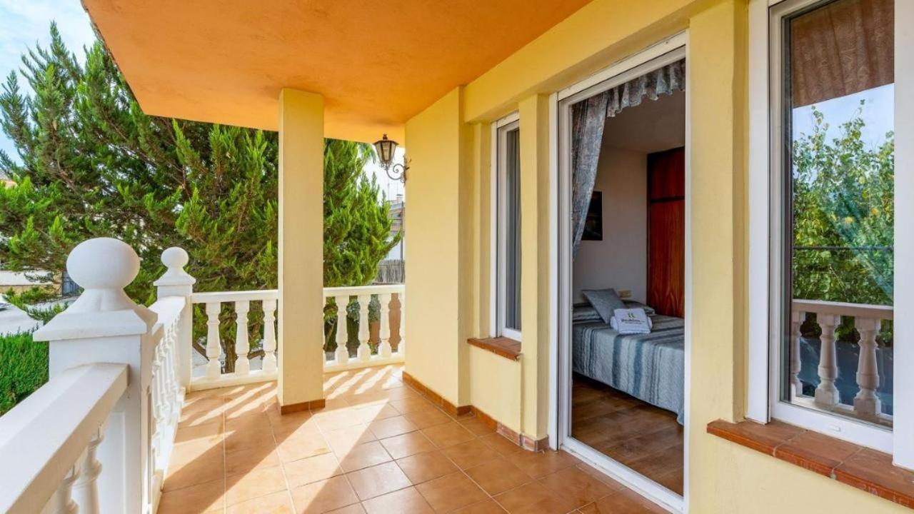 Villa De La Acacia Gojar Eksteriør billede